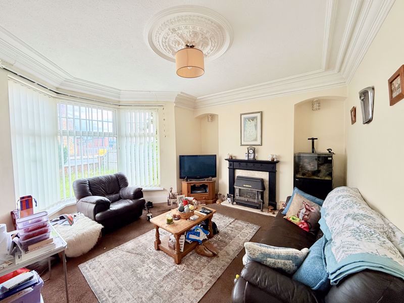 Lounge- click for photo gallery